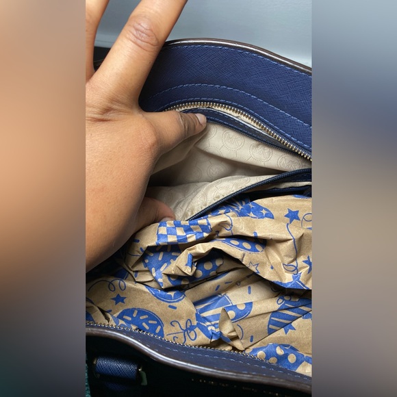 Michael Kors Selma Handbag with Michael Kors Wallet and Duster Bag - Picture 10 of 17